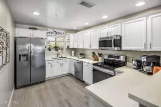 Photo #5: 6354958 Listing 