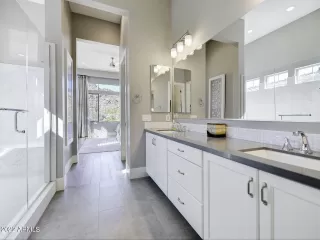 Photo #5: 6355157 Listing 