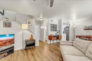 Photo #3: 6355204 Listing