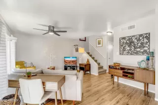 Photo #5: 6355204 Listing