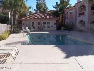 Photo #5: 6355280 Listing