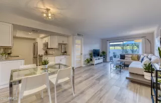 Photo #2: 6355422 Listing