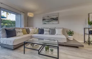 Photo #5: 6355422 Listing