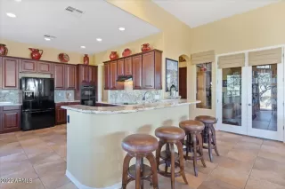 Photo #5: 6355520 Listing 