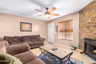 Photo #5: 6355761 Listing