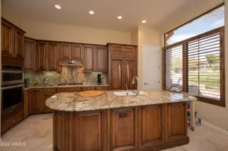 Photo #6: 6355764 Listing