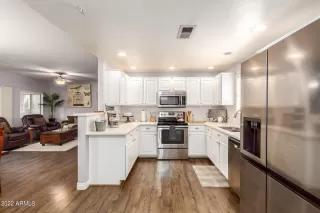 Photo #5: 6356067 Listing