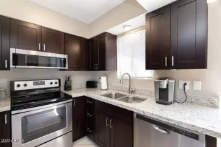 Photo #5: 6356092 Listing