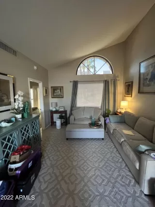 Photo #6: 6356092 Listing