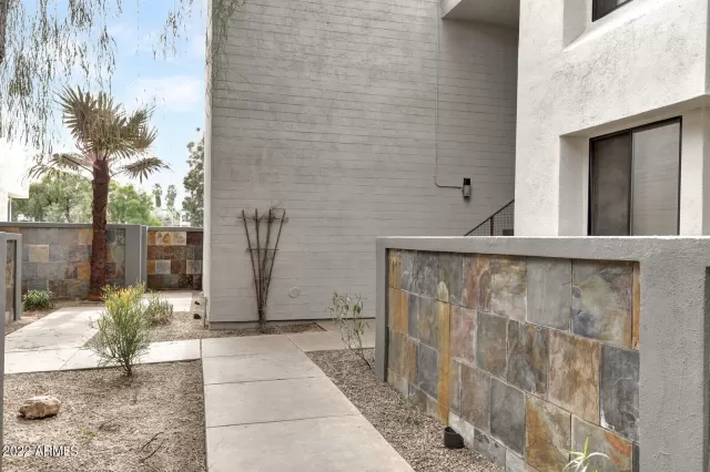 MLS: 6356487 Condo For Sale