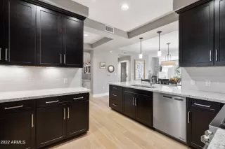 Photo #4: 6356522 Listing