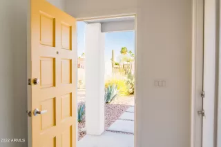 Photo #3: 6356600 Listing