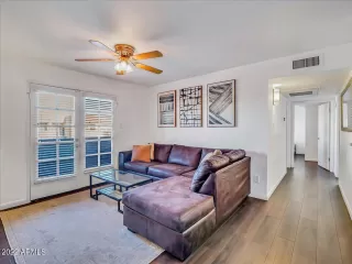 Photo #3: 6356650 Listing