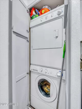 Photo #6: 6356650 Listing