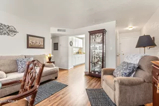 Photo #5: 6356880 Listing