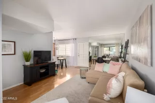 Photo #3: 6356891 Listing