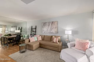 Photo #4: 6356891 Listing