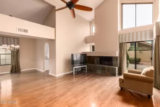 Photo #4: 6357020 Listing