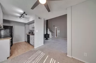 Photo #3: 6357134 Listing