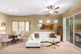 Photo #6: 6357158 Listing 