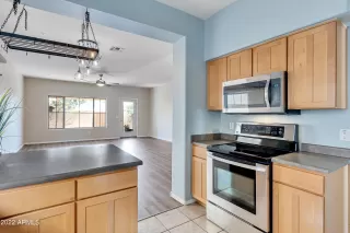 Photo #3: 6357379 Listing