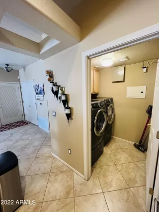 Photo #5: 6357390 Listing