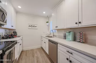 Photo #6: 6357519 Listing