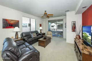 Photo #6: 6357528 Listing
