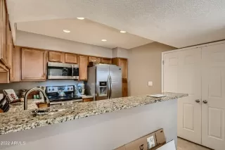 Photo #4: 6357703 Listing