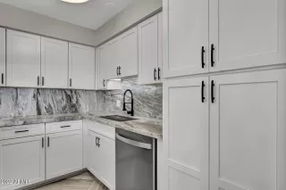 Photo #2: 6357898 Listing