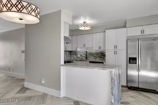 Photo #3: 6357898 Listing