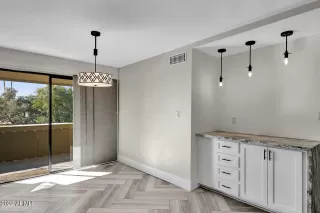 Photo #4: 6357898 Listing