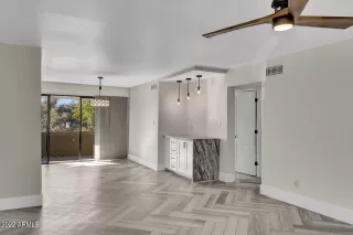 Photo #5: 6357898 Listing