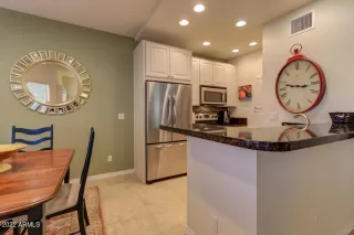 Photo #2: 6358264 Listing 