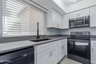 Photo #6: 6358303 Listing 