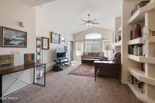 Photo #5: 6358322 Listing