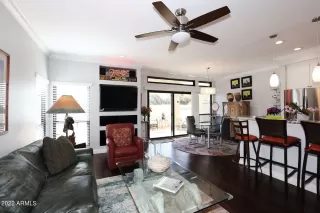 Photo #3: 6358342 Listing