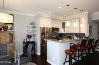 Photo #6: 6358342 Listing