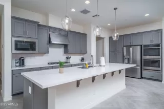 Photo #2: 6358422 Listing