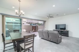 Photo #6: 6358422 Listing