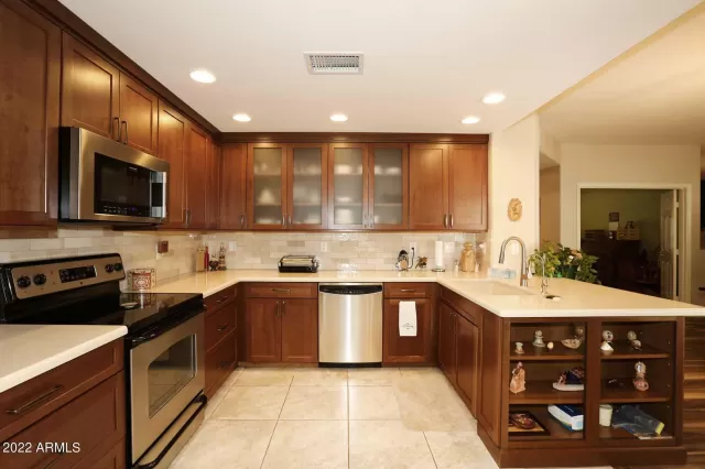 MLS: 6358472 Condo For Sale