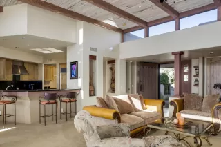 Photo #5: 6358496 Listing