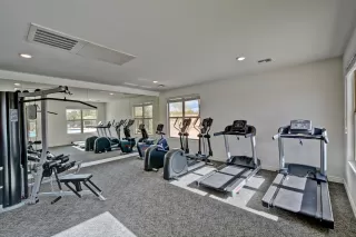 Photo #6: 6358547 Listing