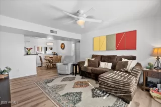 Photo #2: 6358966 Listing