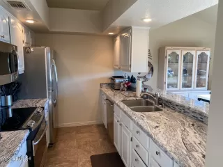 Photo #5: 6359113 Listing