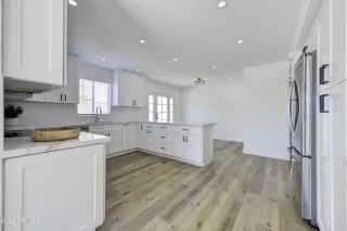 Photo #6: 6359128 Listing