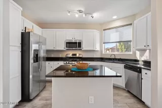 Photo #3: 6359212 Listing 