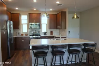 Photo #2: 6359244 Listing