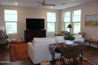 Photo #5: 6359244 Listing