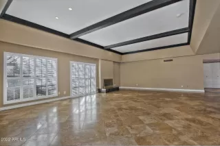 Photo #3: 6359540 Listing